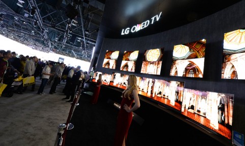 LG_ booth OLED-TV